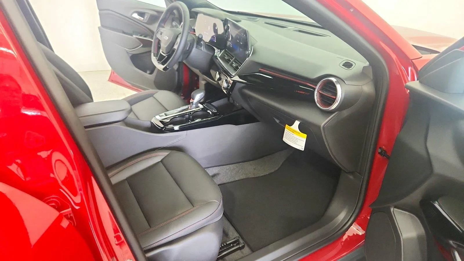 New 2026 Chevrolet Trax RS w/ Driver Confidence Package FWD image 28