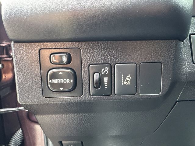 Used 2016 Toyota RAV4 Limited image 28