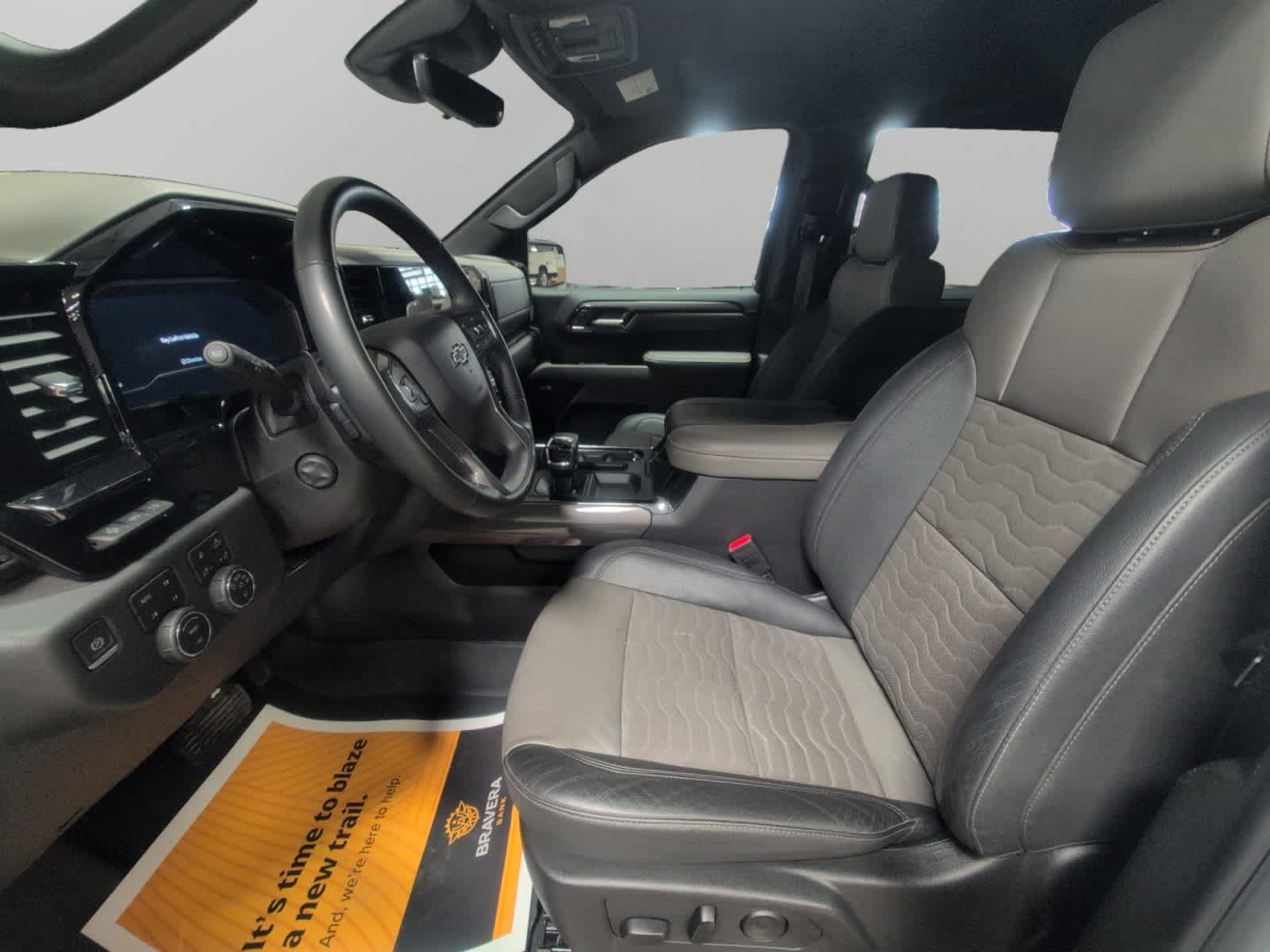 Used 2024 Chevrolet Silverado 1500 ZR2 w/ Technology Package AWD/4WD image 9