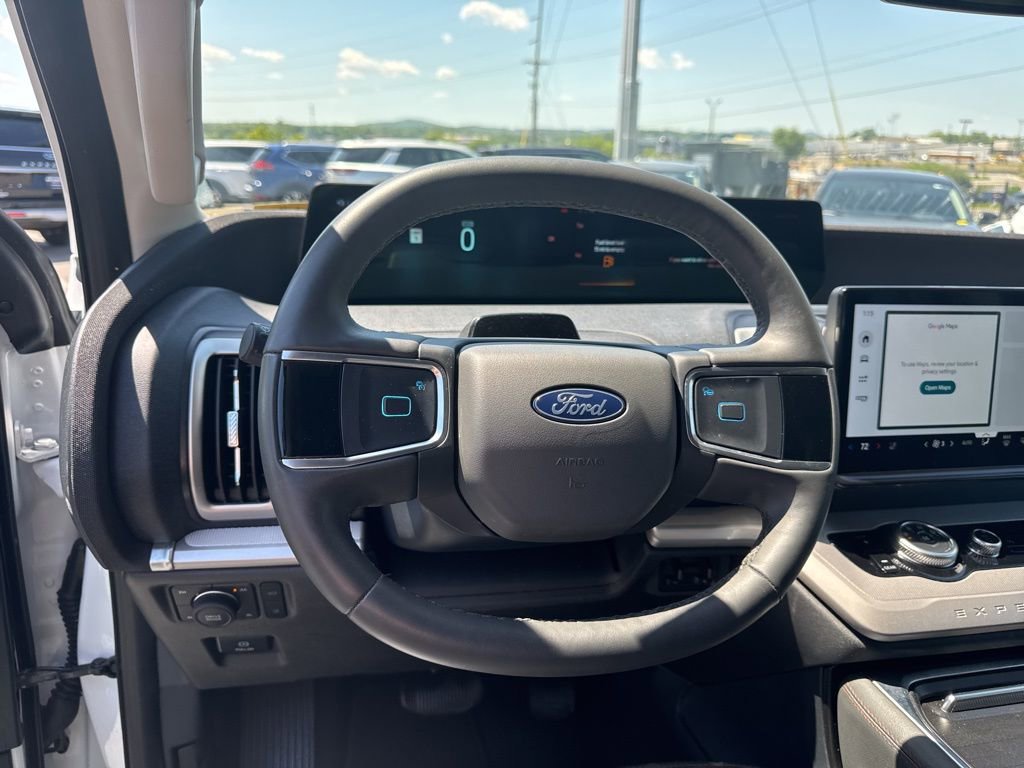 Used 2025 Ford Expedition Active AWD/4WD image 12