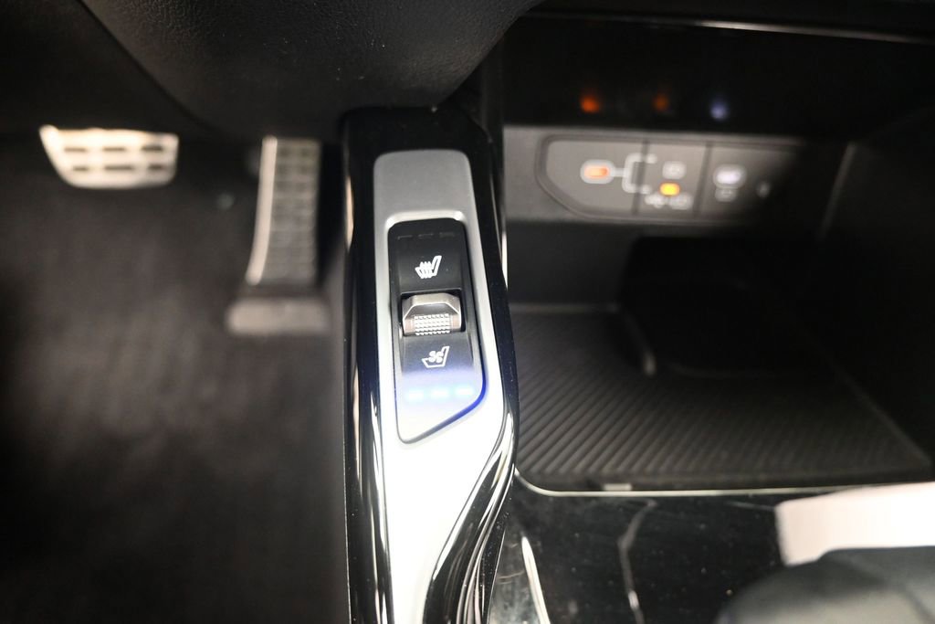 Certified 2025 Kia Sorento SX Prestige AWD/4WD image 36