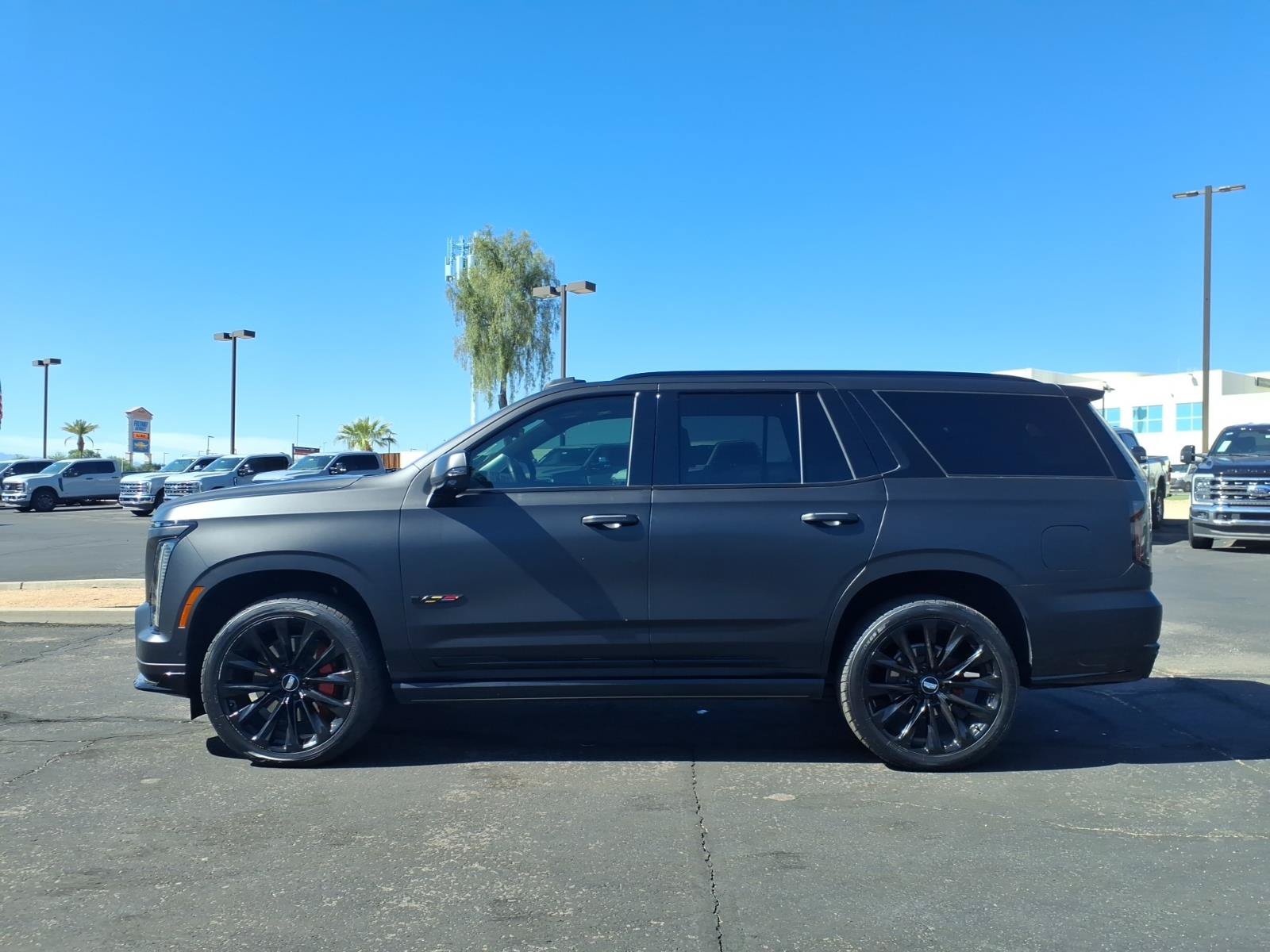Used 2025 Cadillac Escalade V w/ LPO, ONYX Package AWD/4WD image 3