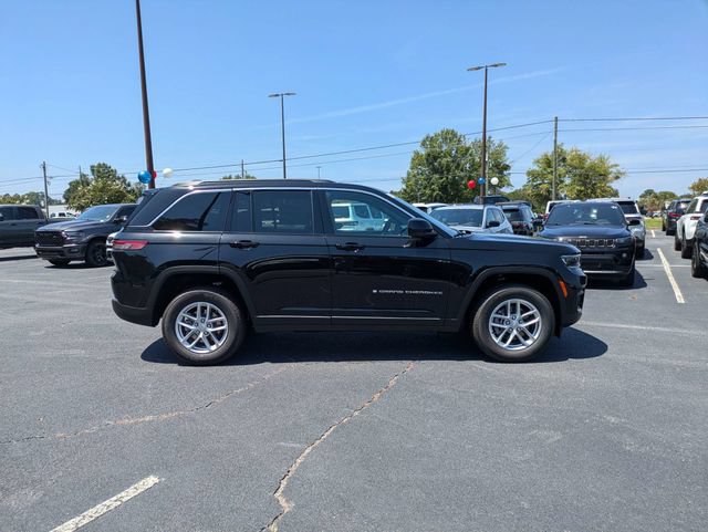 New 2026 Jeep Grand Cherokee Laredo X RWD image 3