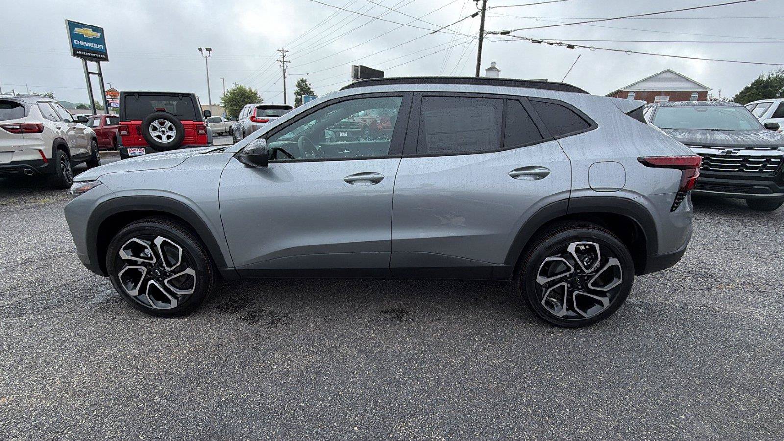 New 2026 Chevrolet Trax RS w/ Driver Confidence Package FWD image 11