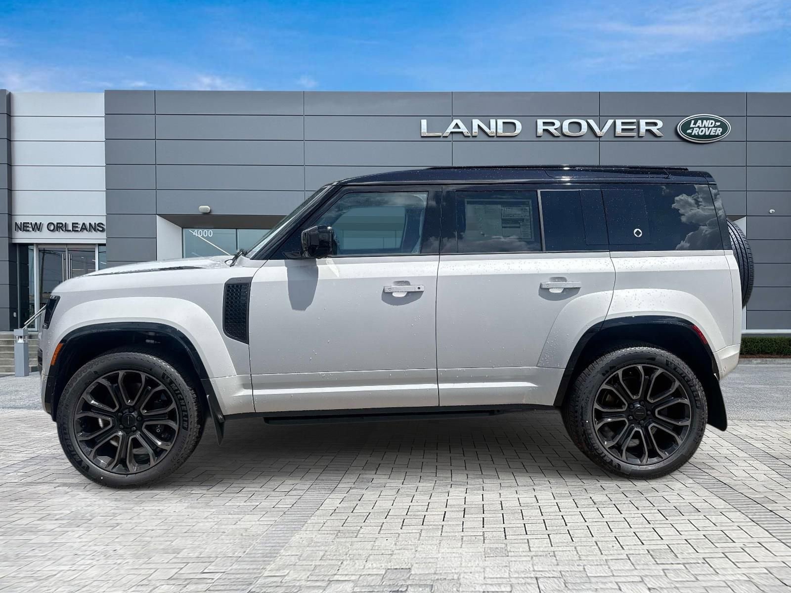 New 2026 Land Rover Defender 110 OCTA image 2