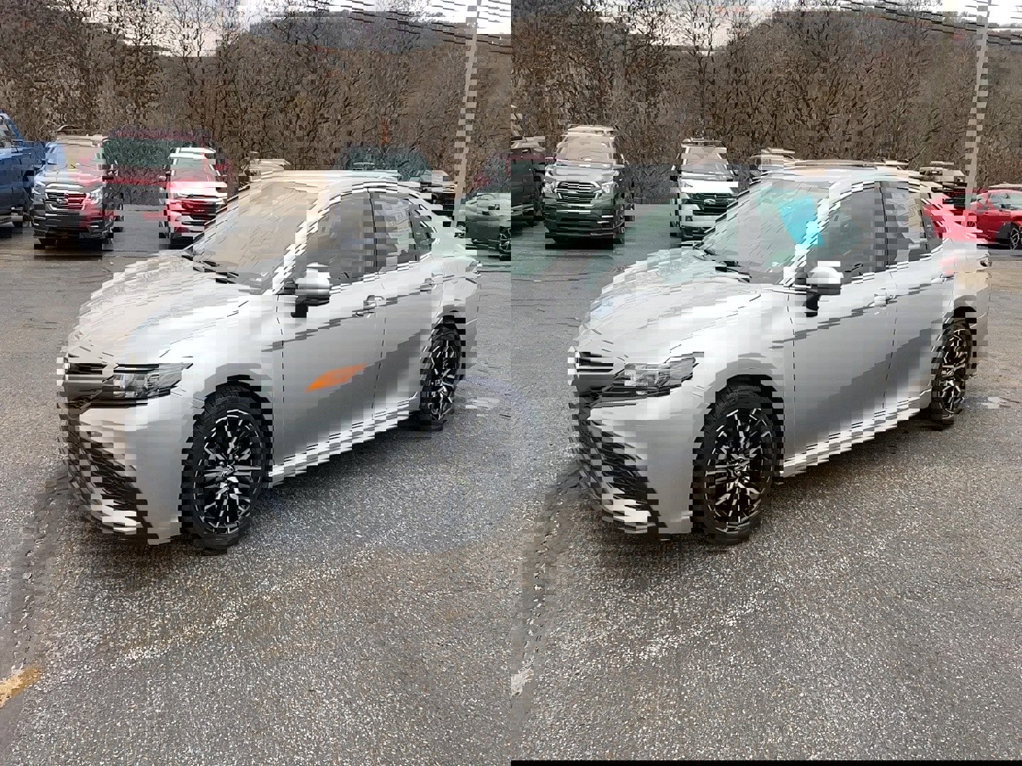 Used 2021 Toyota Camry SE video 4