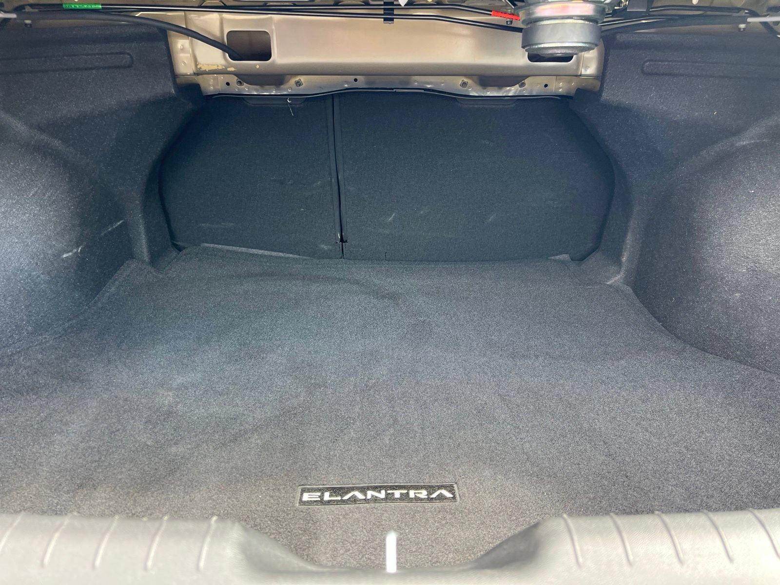 Used 2023 Hyundai Elantra Limited FWD image 19