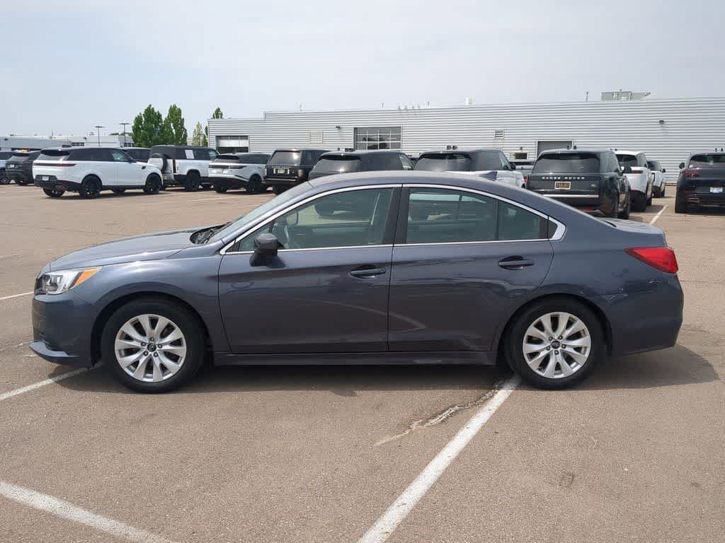 Used 2017 Subaru Legacy 2.5i Premium AWD/4WD image 2
