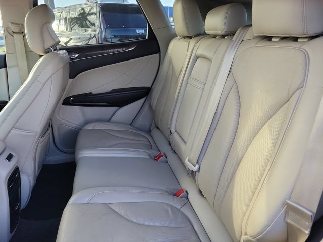 Used 2018 Lincoln MKC Reserve w/ Lincoln MKC Climate Package FWD image 17