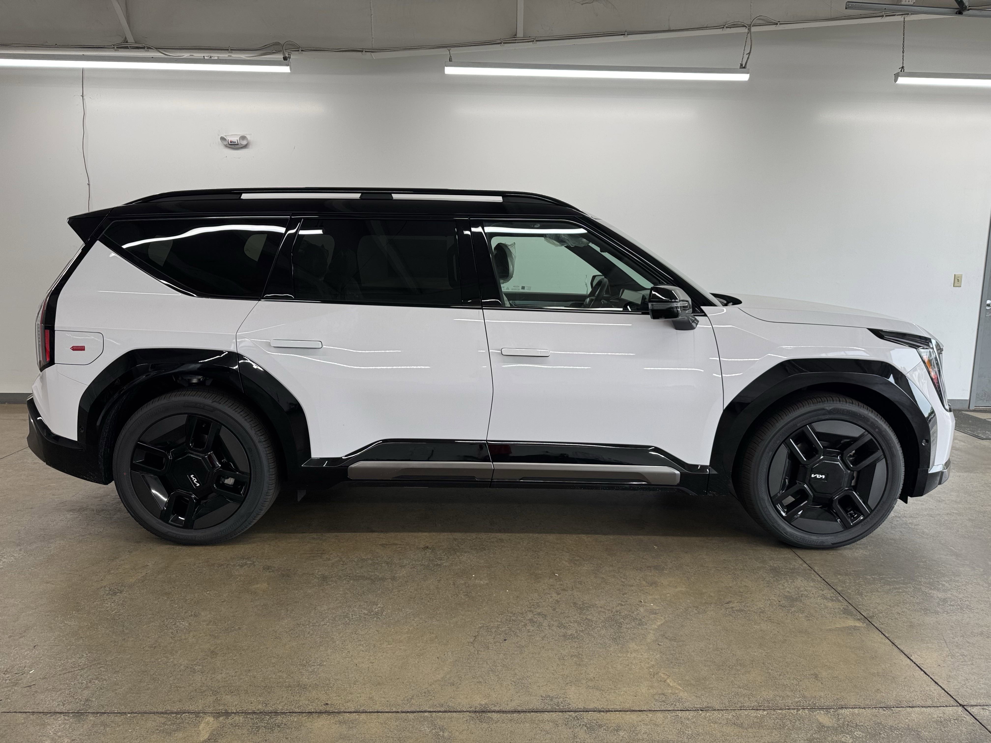 New 2026 Kia EV9 GT-Line image 30