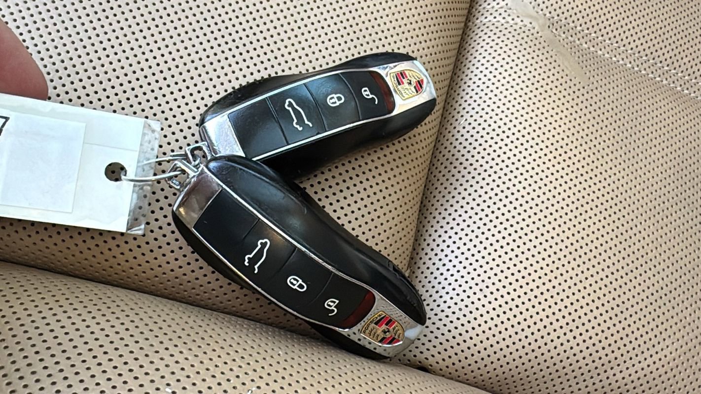 Used 2015 Porsche Cayenne S AWD/4WD image 25