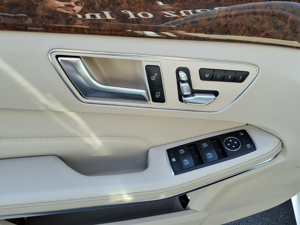 Used 2014 Mercedes-Benz E 350 4MATIC Sedan image 12