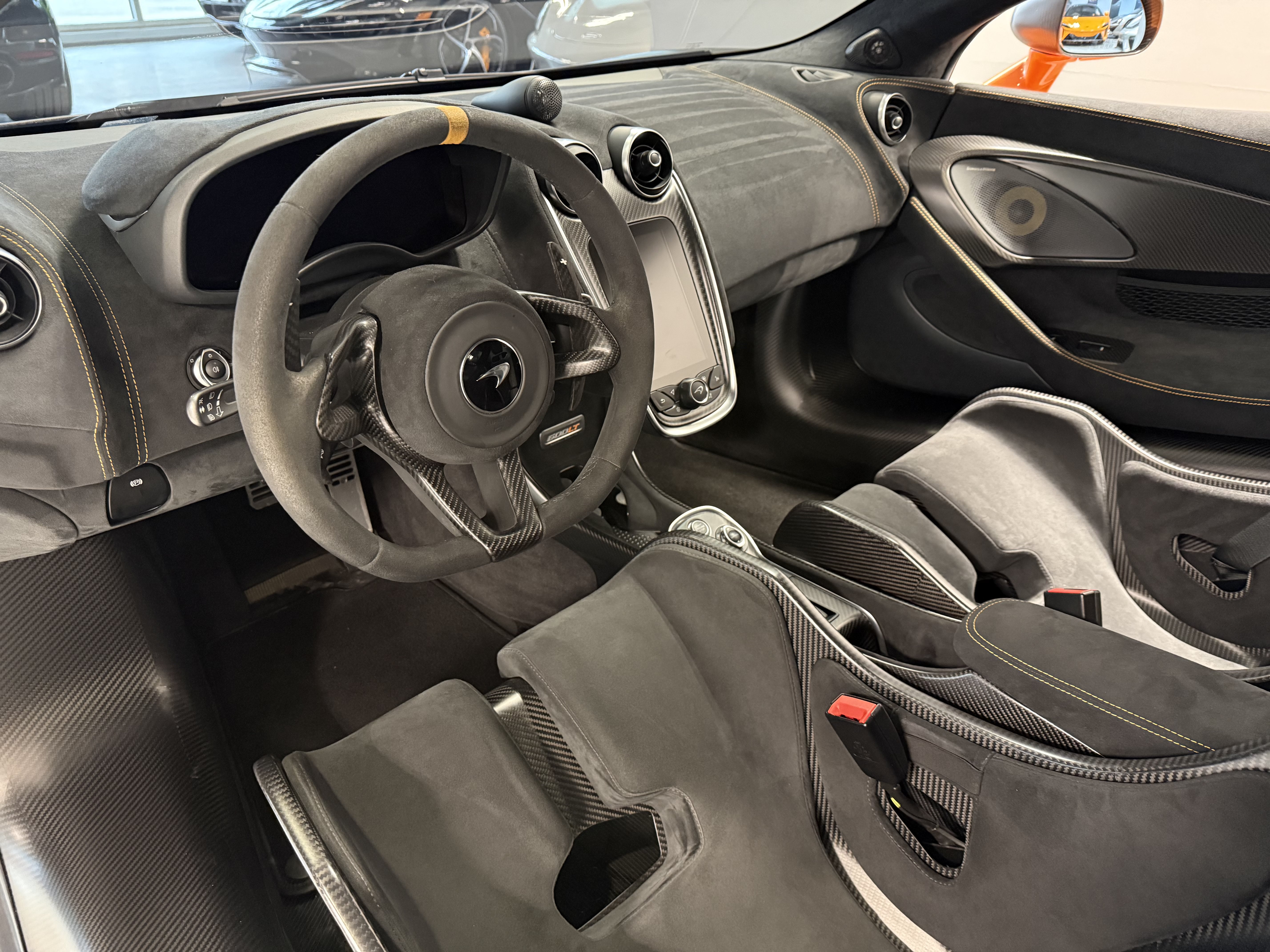 Used 2019 McLaren 600LT RWD image 7