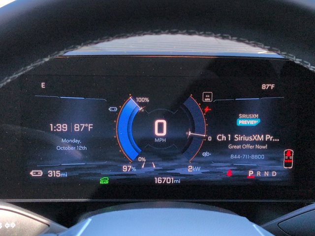 Used 2024 Chevrolet Equinox EV LT FWD image 26