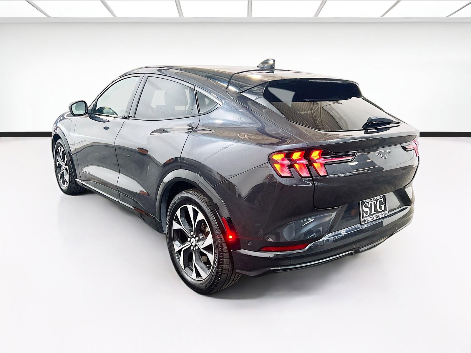 Used 2021 Ford Mustang Mach-E Premium AWD/4WD image 6