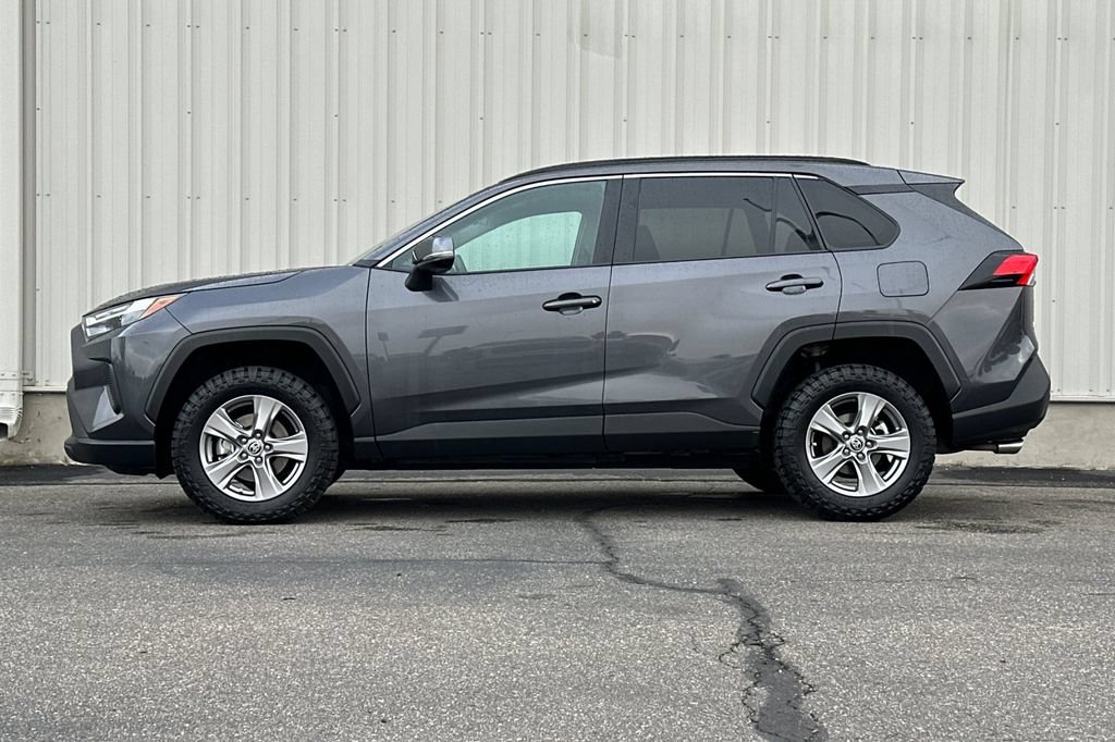 Used 2025 Toyota RAV4 XLE AWD/4WD image 10