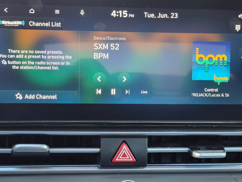 Used 2025 Hyundai Elantra SEL FWD image 18