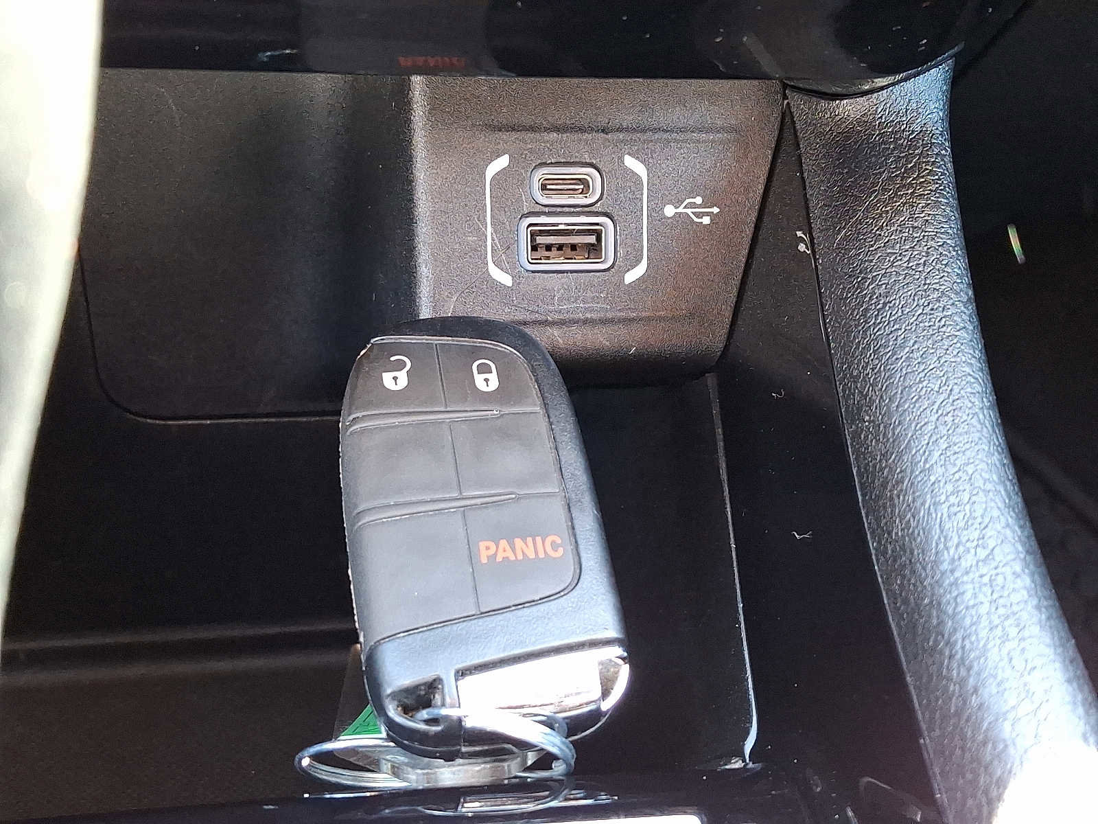 Used 2024 Jeep Compass Trailhawk image 27