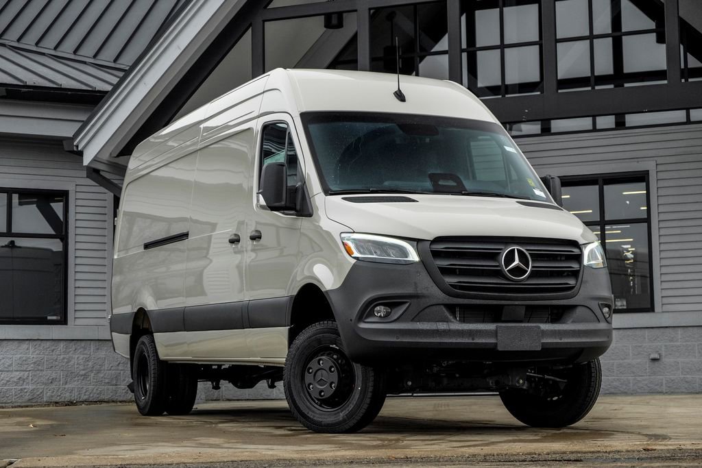New 2026 Mercedes-Benz Sprinter 3500 video 1