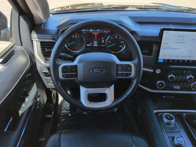 Used 2024 Ford Expedition XLT image 16