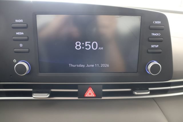 Certified 2024 Hyundai Elantra SE FWD image 14
