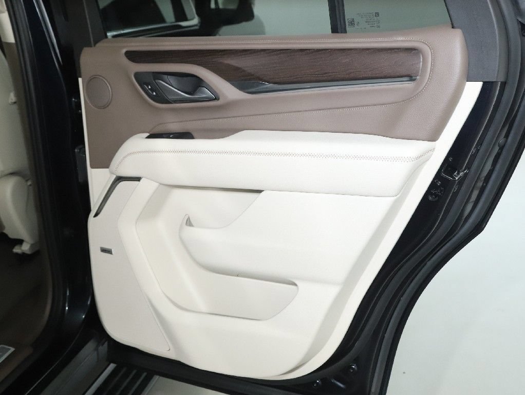 Used 2023 GMC Yukon Denali w/ Denali Reserve Package AWD/4WD image 35