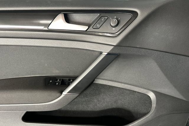 Used 2017 Volkswagen GTI Sport image 12