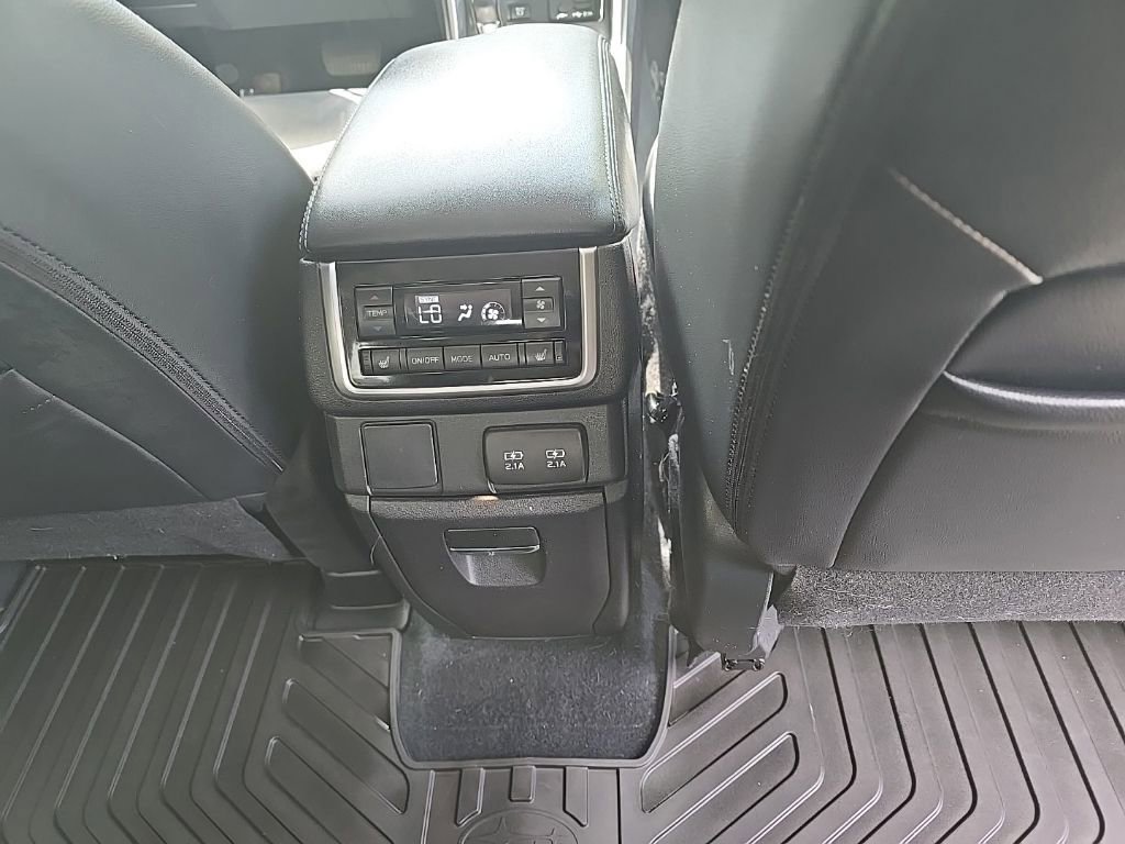Used 2021 Subaru Ascent Limited AWD/4WD image 16