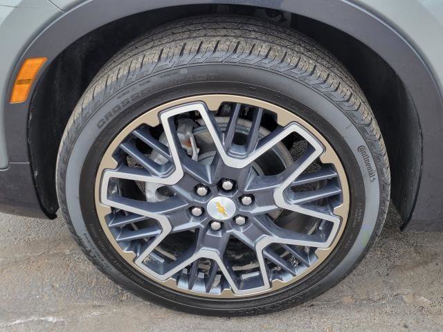 Used 2023 Chevrolet Blazer Premier w/ Driver Confidence II Package image 5