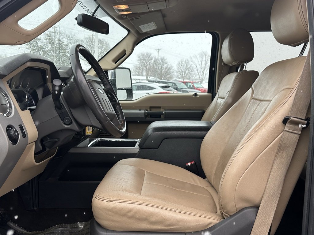 Used 2016 Ford F250 Lariat w/ Chrome Package image 9