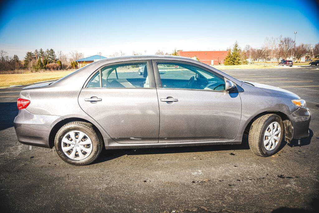 Used 2011 Toyota Corolla LE image 5