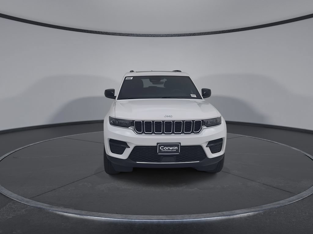 New 2026 Jeep Grand Cherokee Laredo X AWD/4WD image 5