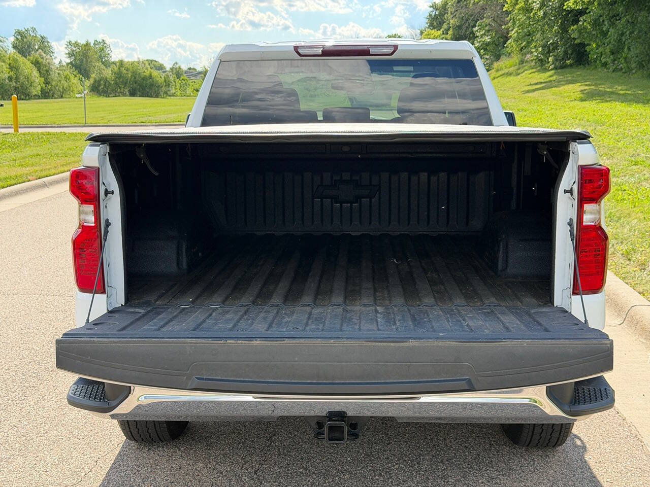 Used 2021 Chevrolet Silverado 1500 LT w/ Bed Protection Package RWD image 5