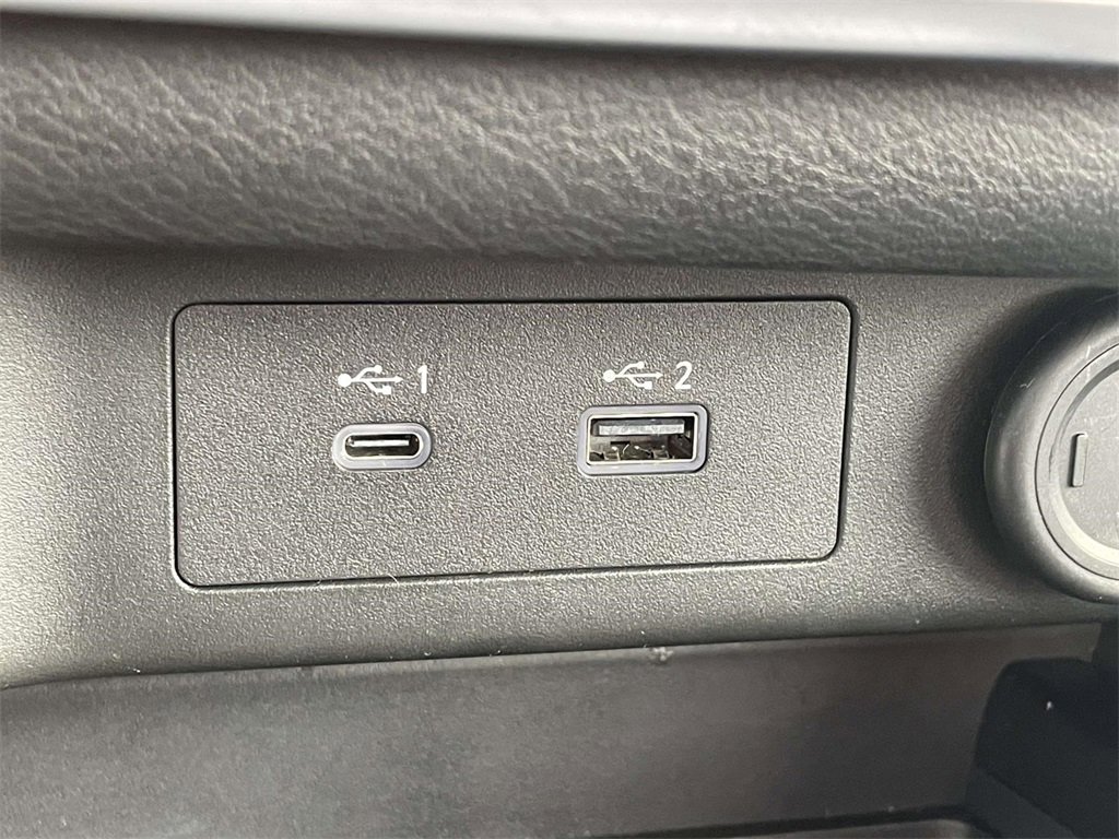 Used 2023 Nissan Rogue SV w/ SV Premium B Package image 28