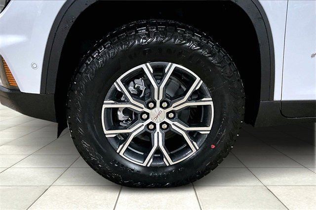 New 2026 GMC Acadia AT4 w/ Super Cruise Package image 8