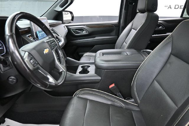 Used 2021 Chevrolet Tahoe Premier w/ Premium Package AWD/4WD image 16