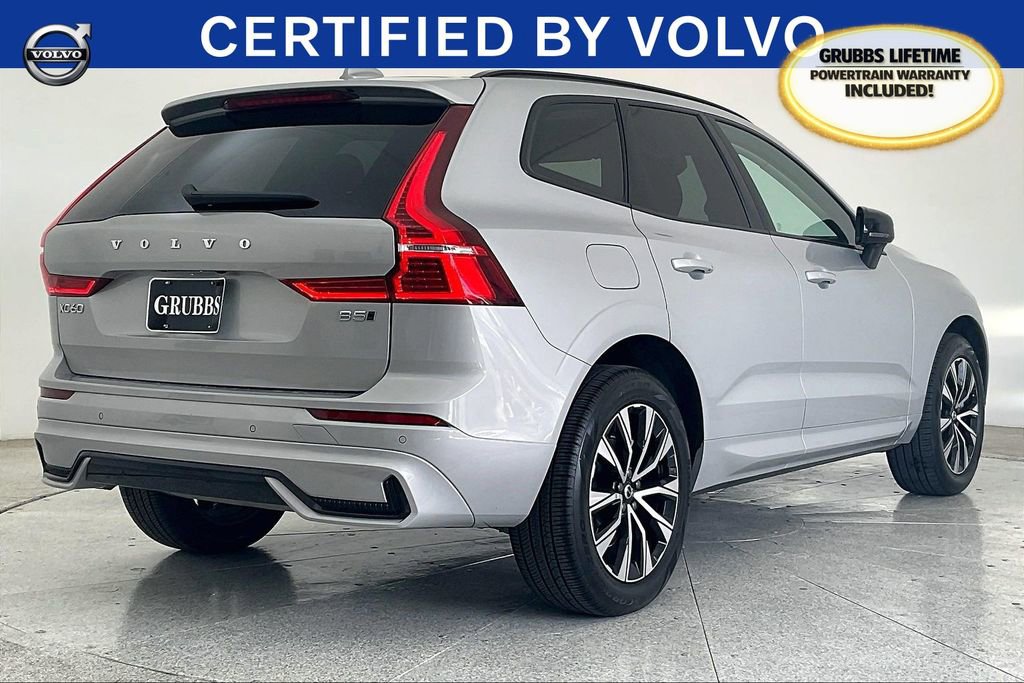 Used 2025 Volvo XC60 B5 Core image 2
