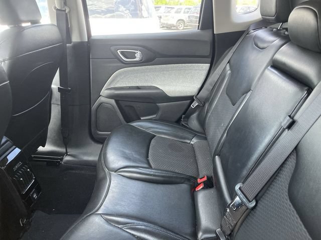 Used 2022 Jeep Compass Latitude AWD/4WD image 5