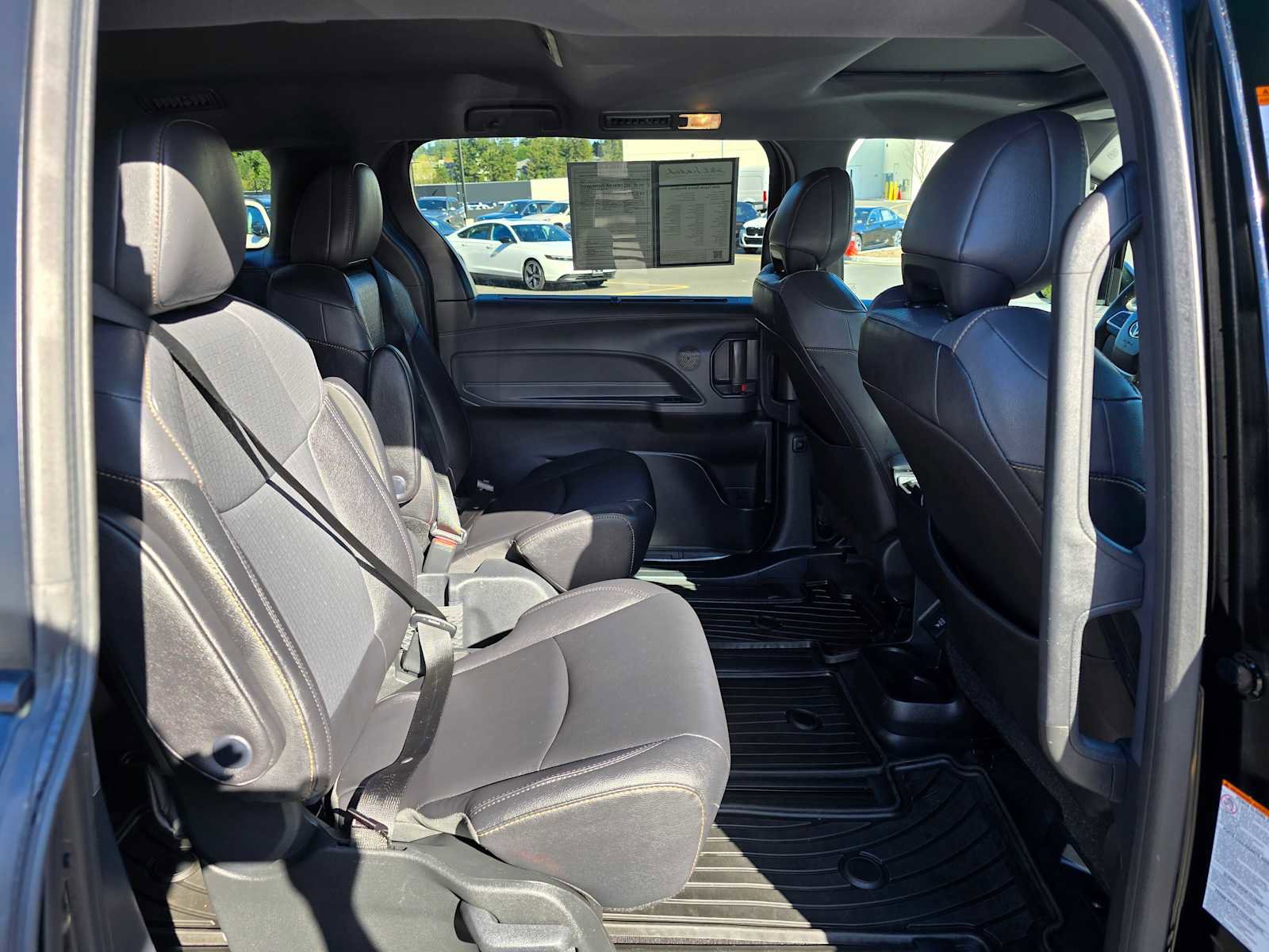 Used 2024 Toyota Sienna XLE Woodland Edition AWD/4WD image 12