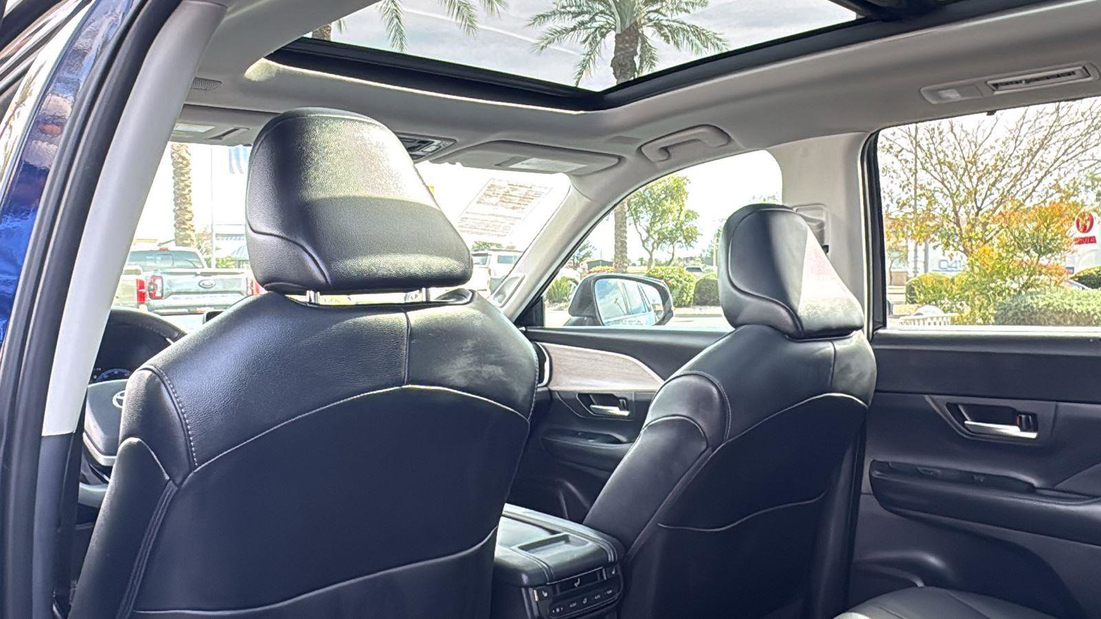 Used 2025 Toyota Grand Highlander FWD image 29