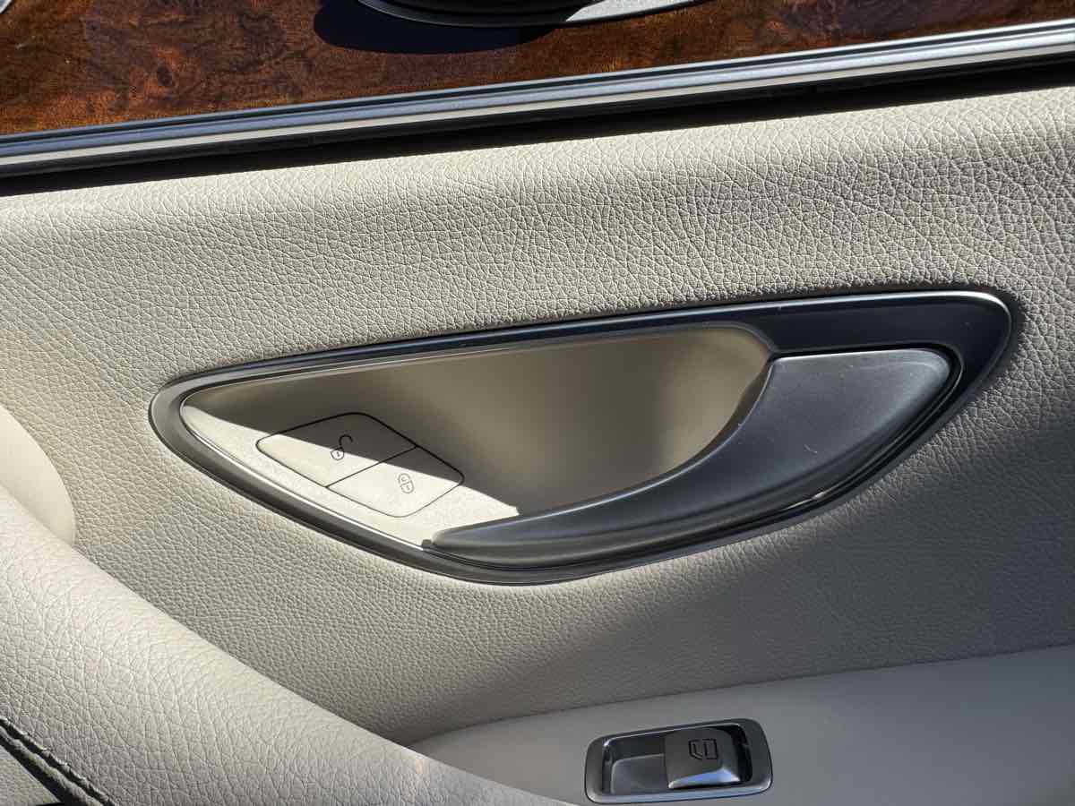 Used 2019 Mercedes-Benz E 300 4MATIC w/ Premium 1 Package image 35