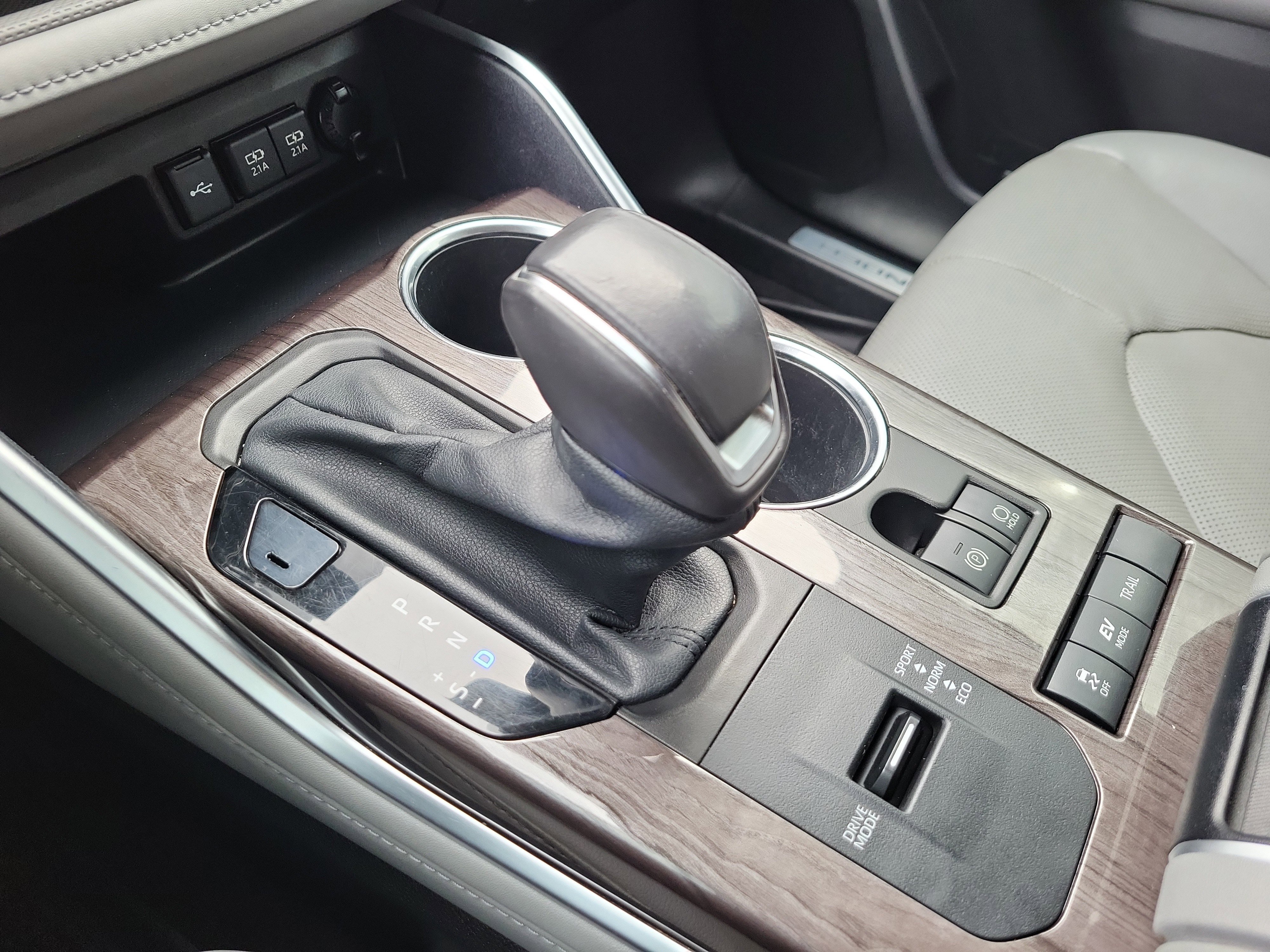 Used 2021 Toyota Highlander Limited image 23