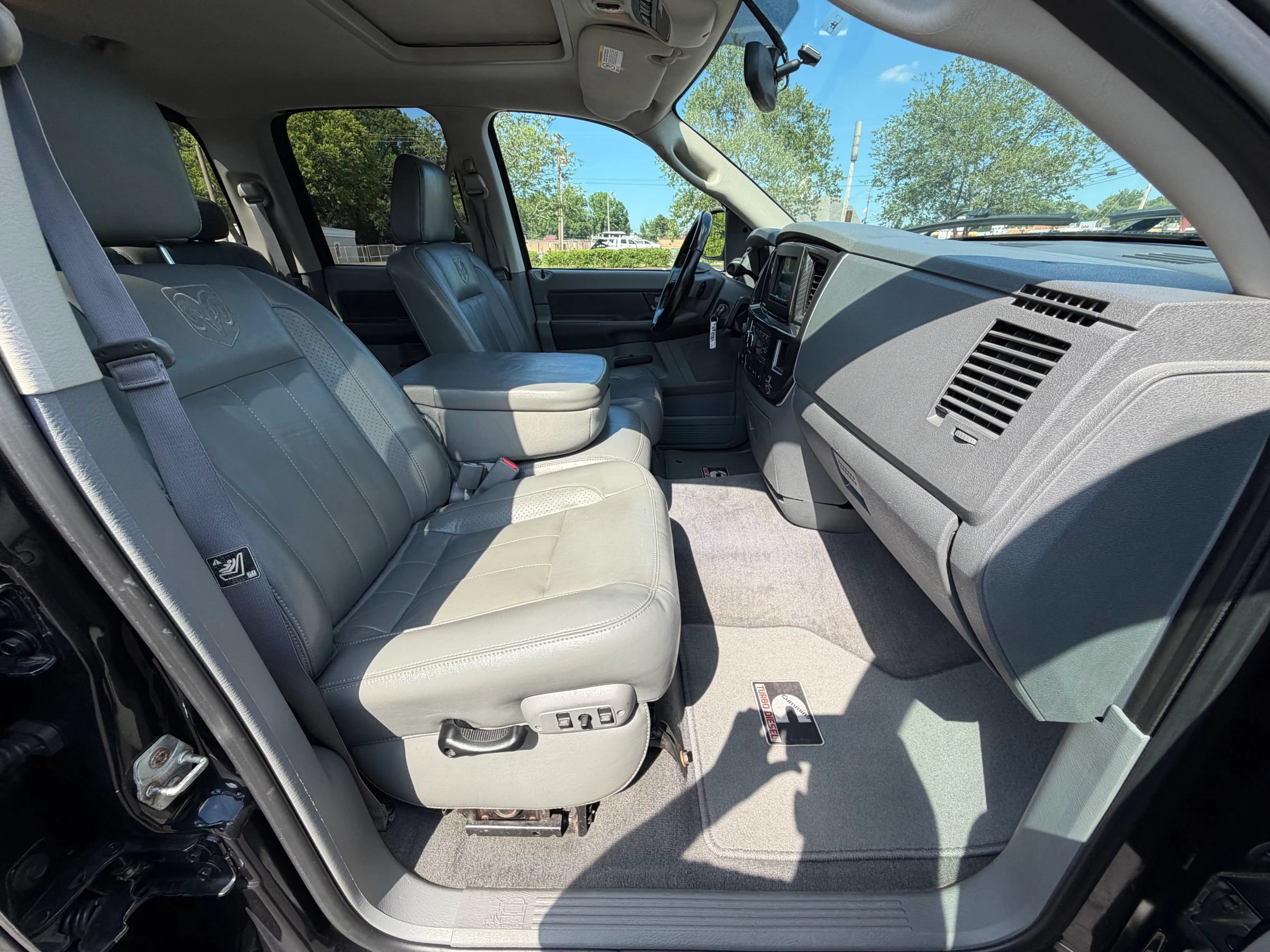 Used 2007 Dodge Ram 3500 Truck Laramie AWD/4WD image 22