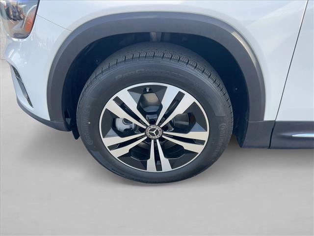 Used 2025 Mercedes-Benz GLB 250 4MATIC image 22