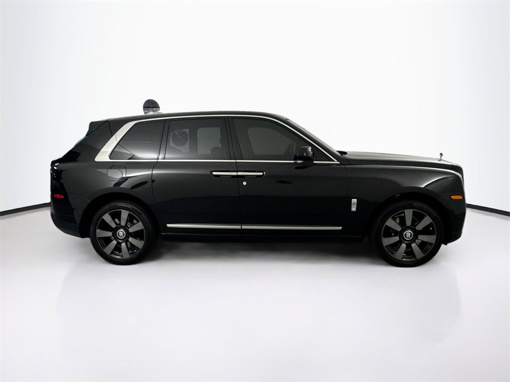 Used 2024 Rolls-Royce Cullinan image 4