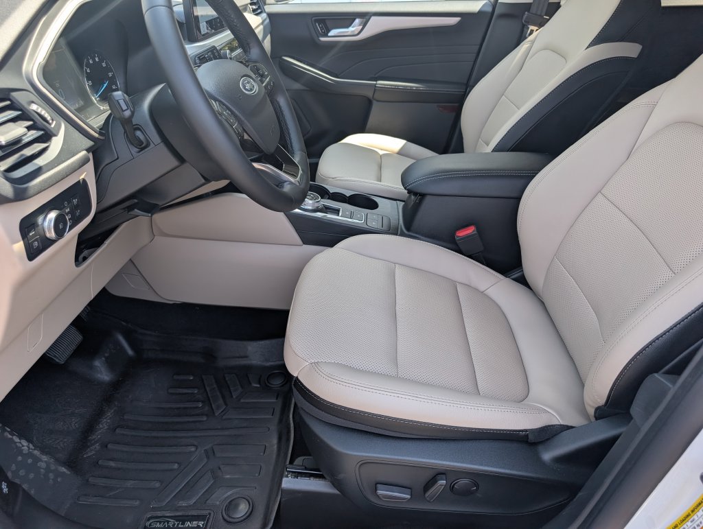 Used 2022 Ford Escape SEL FWD image 9