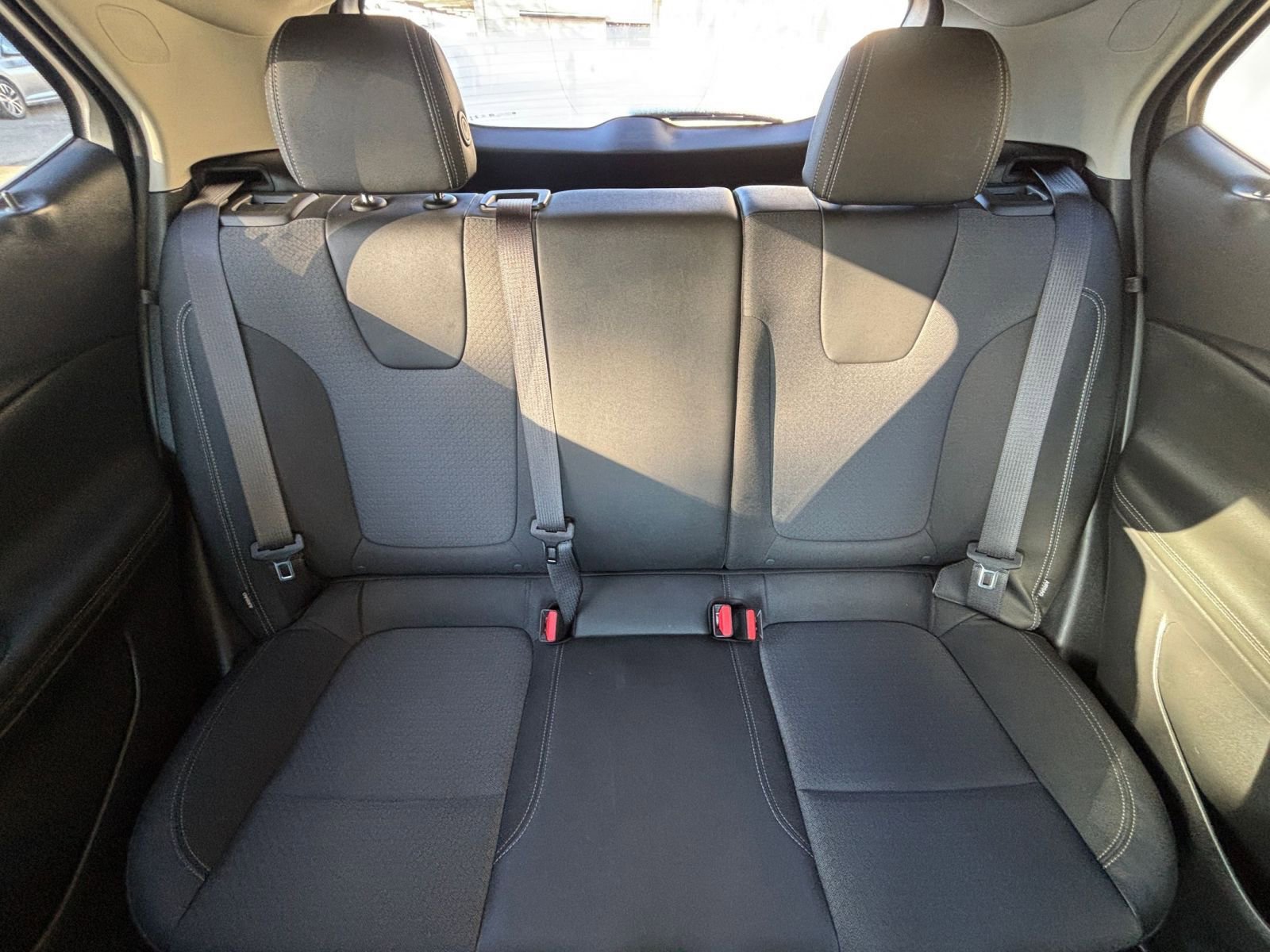 Used 2025 Buick Encore GX Preferred image 38