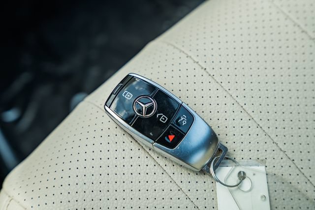 Used 2023 Mercedes-Benz E 350 4MATIC Sedan image 46