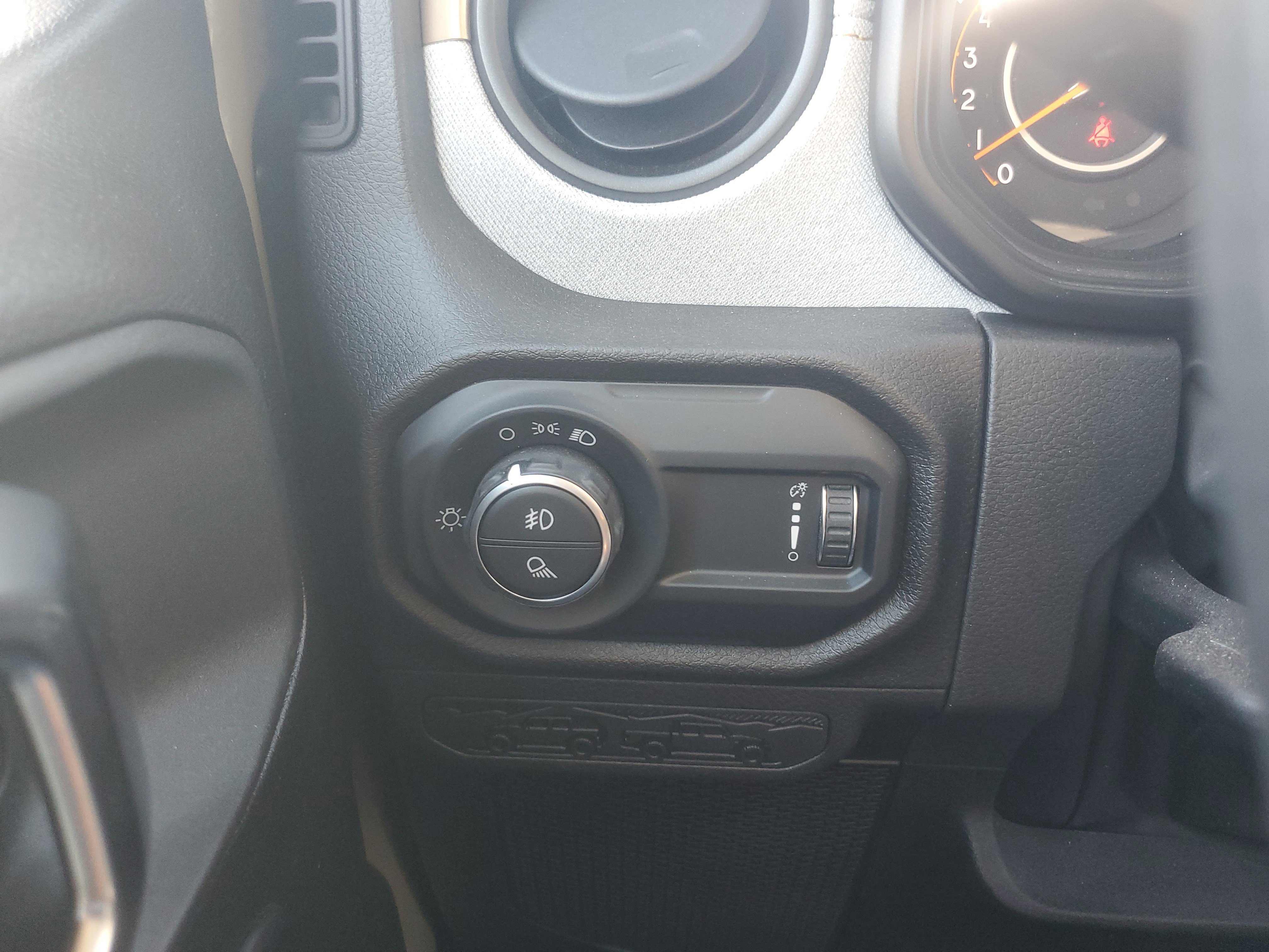 Used 2025 Jeep Gladiator Sport AWD/4WD image 42