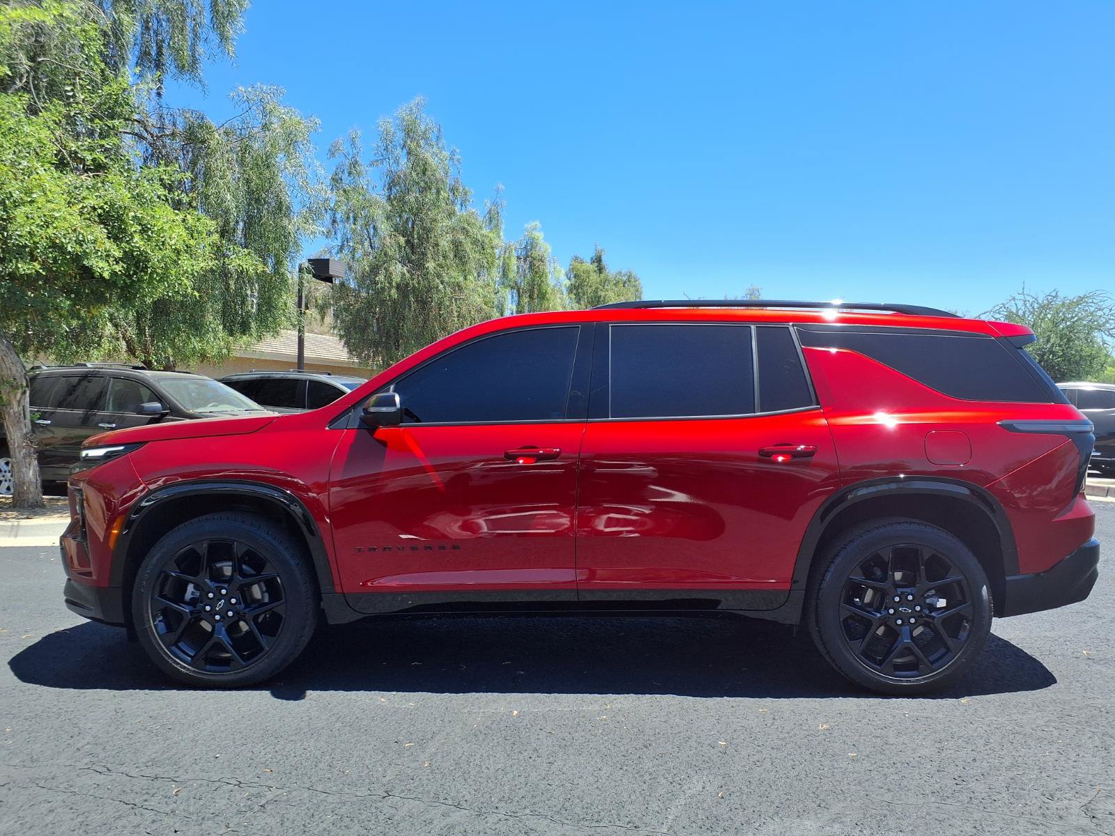 Used 2024 Chevrolet Traverse RS FWD image 9